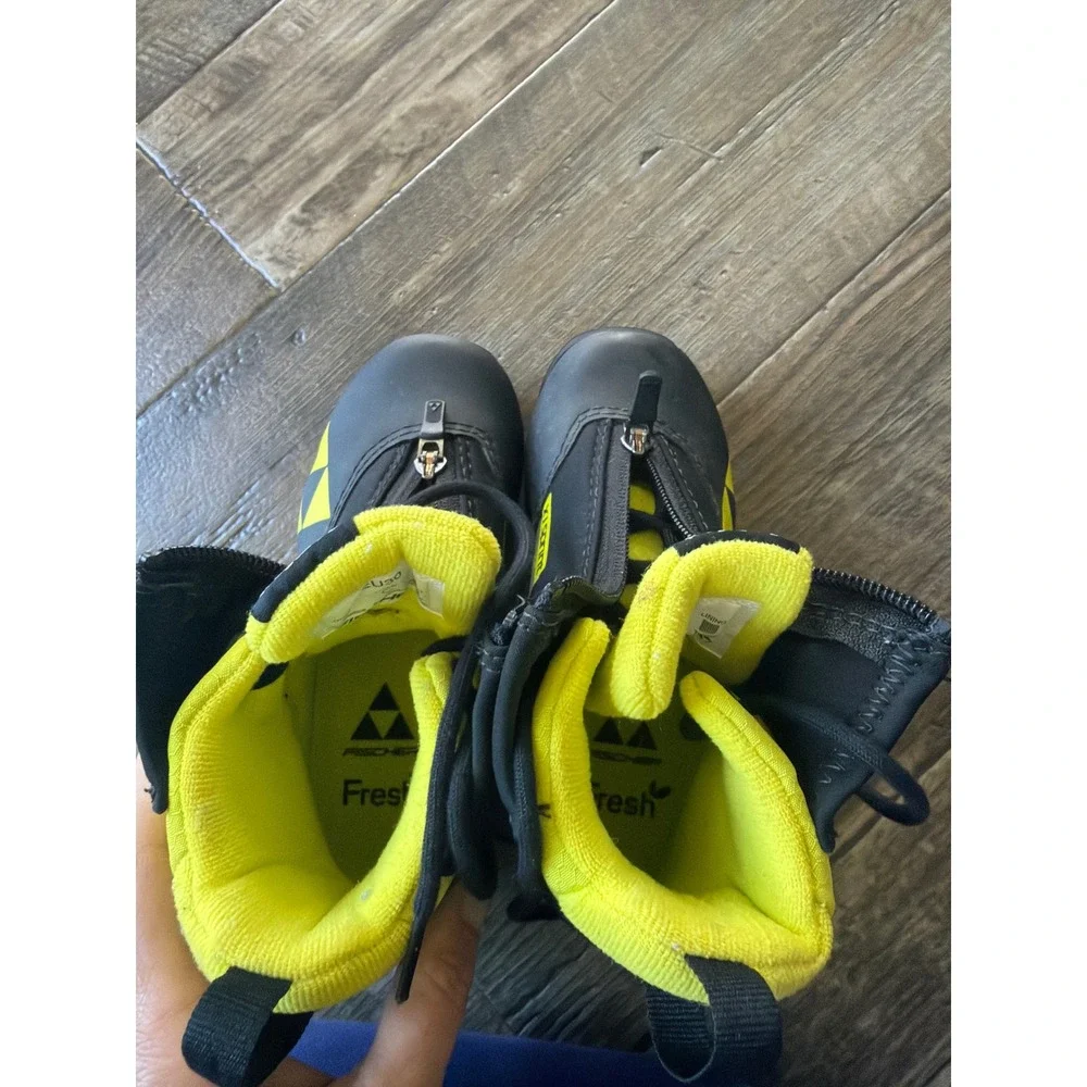 Fischer XJ Sprint Kids Cross Country Ski Boots Black EU 30 NNN Nordic‎ read